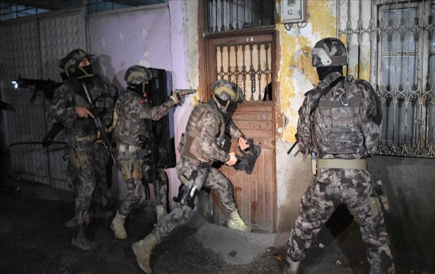 27 people were arrested for alleged links to the YDG-H on Sunday, state media reported. Photo: AA.