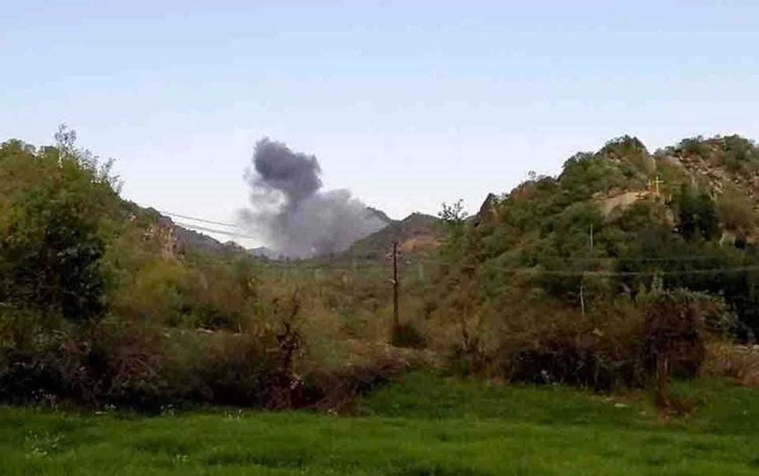 Smoke rises from a Turkish bombardment near Chalke village, Kani Masi sub-district, Duhok on April 15, 2021. Photo: submitted to Rudaw
