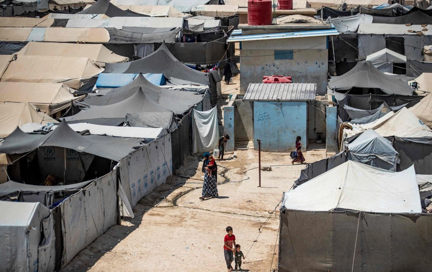 Families at al-Hol camp on August 2, 2021. Photo: Delil Soleiman/AFP