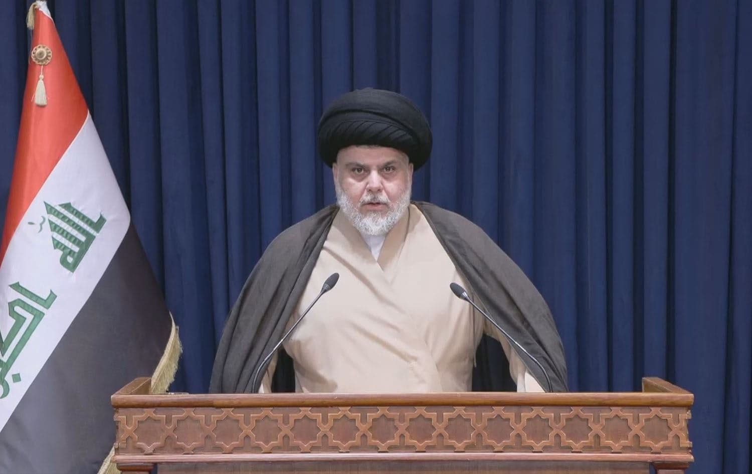 Prominent Shiite cleric Muqtada al-Sadr threatening to resign from the Iraqi parliament during an address on June 9, 2022. Photo: Rudaw