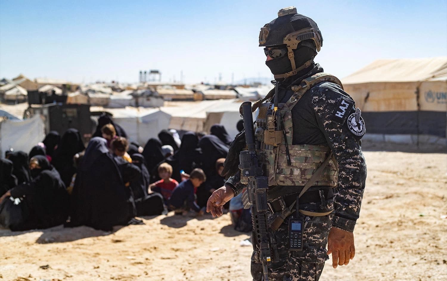 A member of the Kurdish Asayish security forces during the operation in al-Hol on August 28, 2022. Photo: Delil Souleiman/AFP