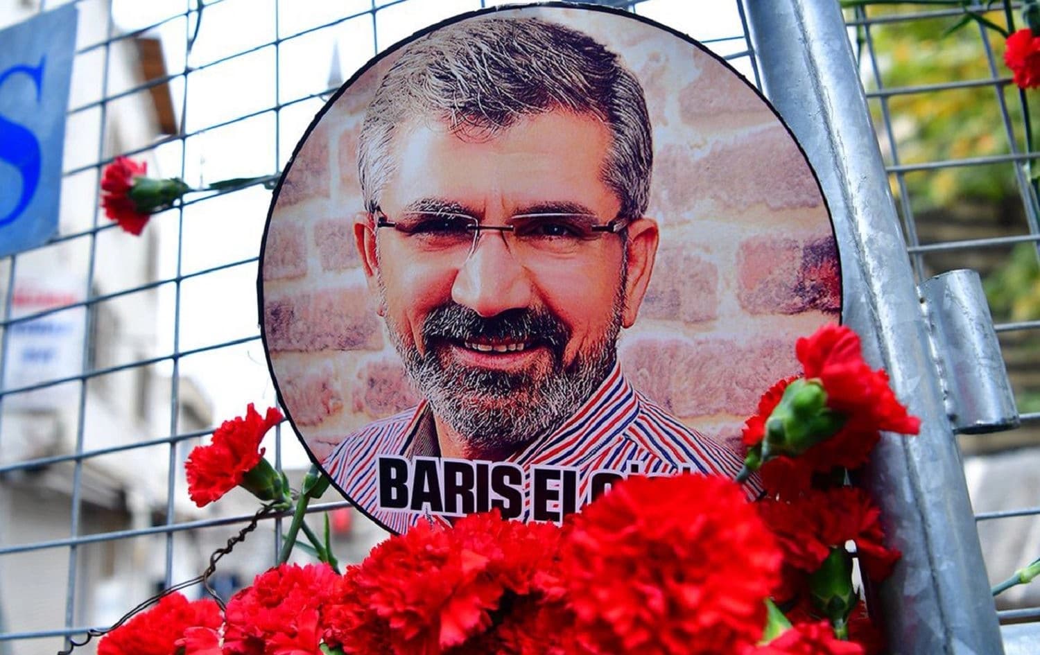 Parêzerê Kurd û serokê berê yê Baroya Amedê Tahir Elçî ku sala 2015an di êrîşeke çekdarî de hat kuştin.