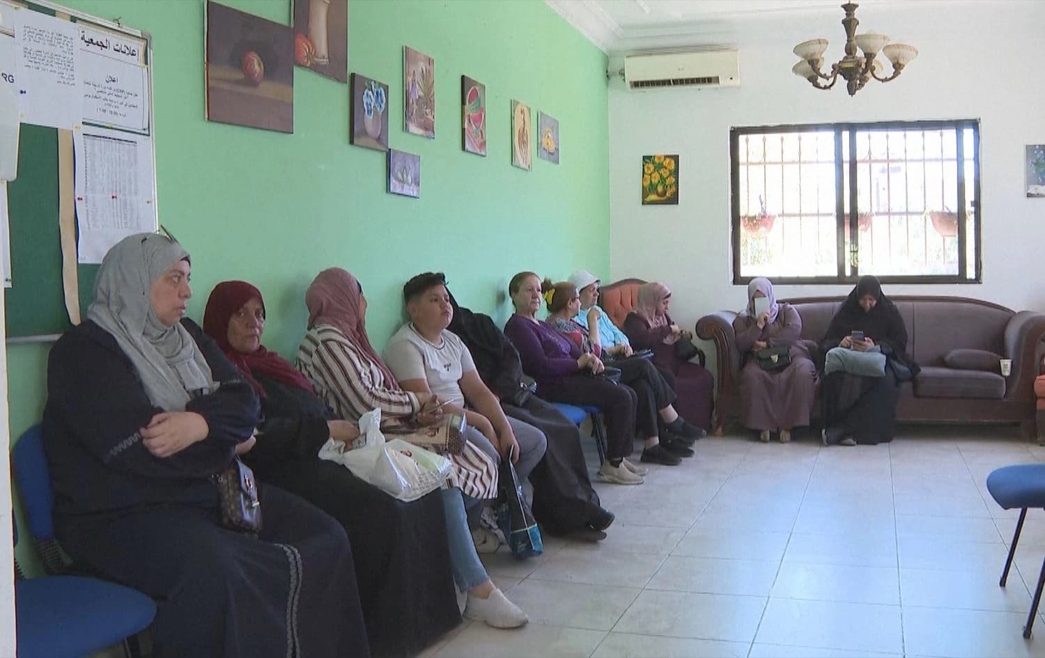 Koçberên Sûriyeyî yên li Urdunê ji ber kêmkirina alîkariyan rojên xirab derbas dikin
