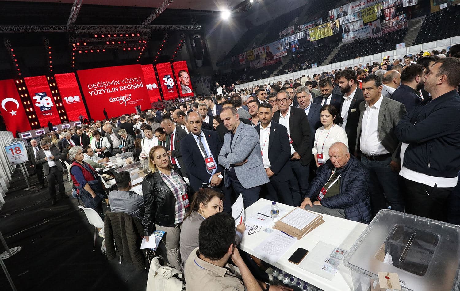 PM üyeliği seçimi sonrası oy sayım işlemi yapıldı. / ANKA