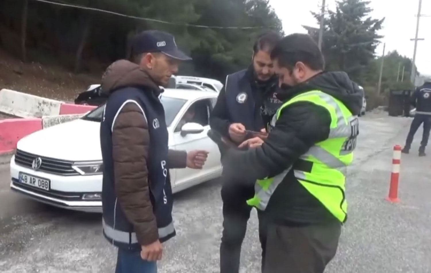 Video alıntısı / @AliYerlikaya