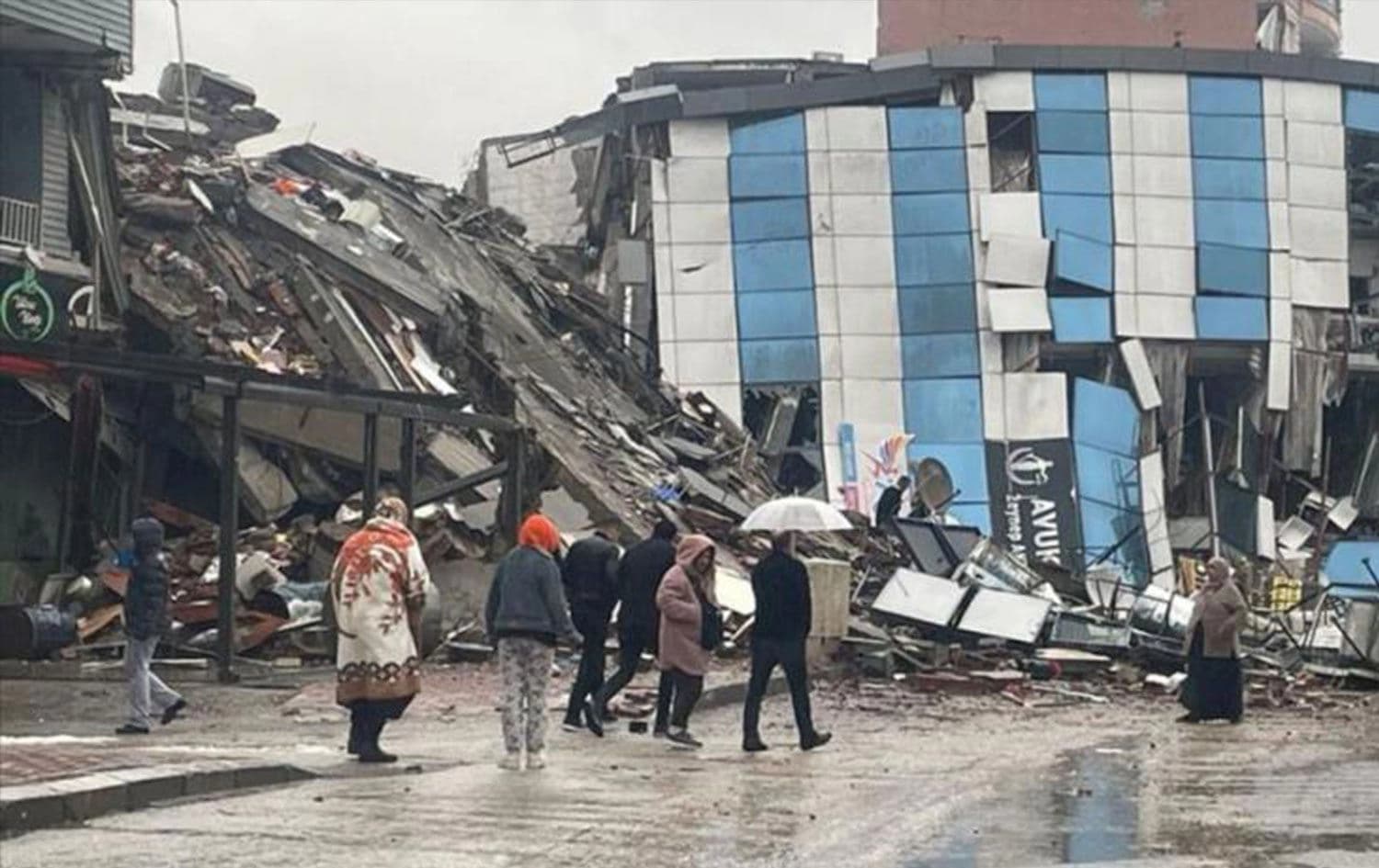 Foto: İsias Otel yıkıntıları