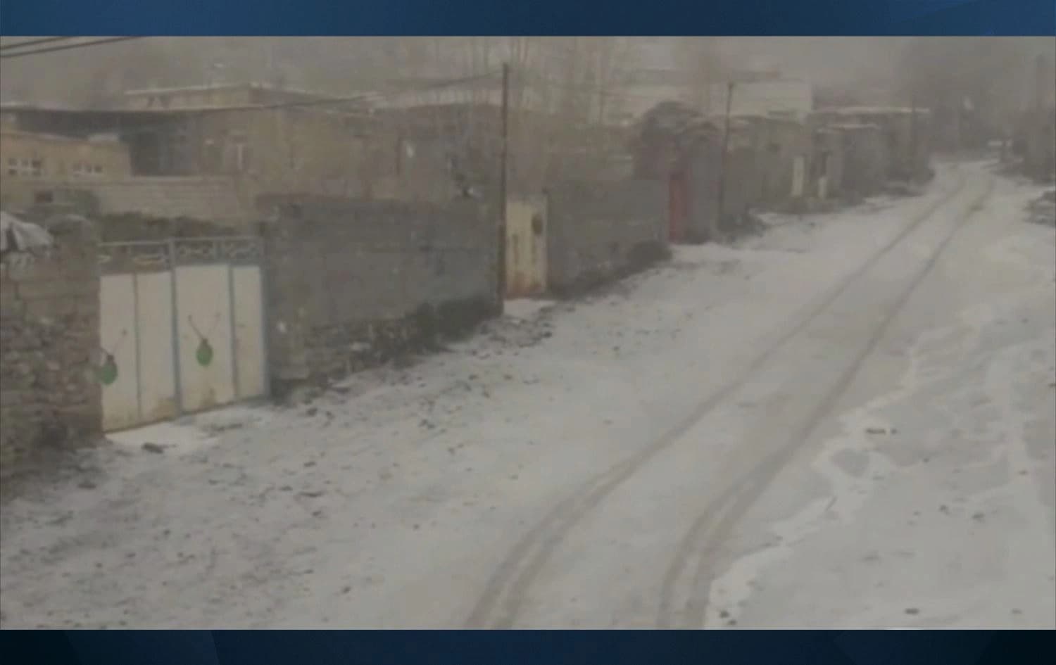 Li Urmiyeyê ji ber berfa zêde dibistan hatin girtin