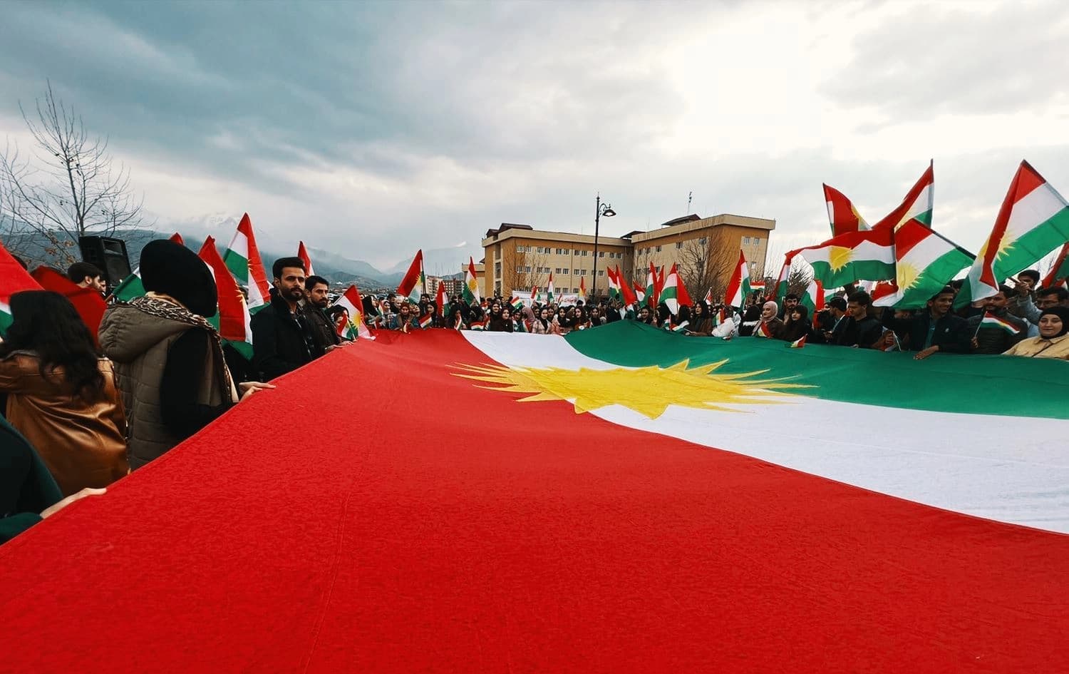 Soran'daki gösteride halk Kürdistan bayrağı taşıdı. / Foto: Endam Cebar / Rûdaw
