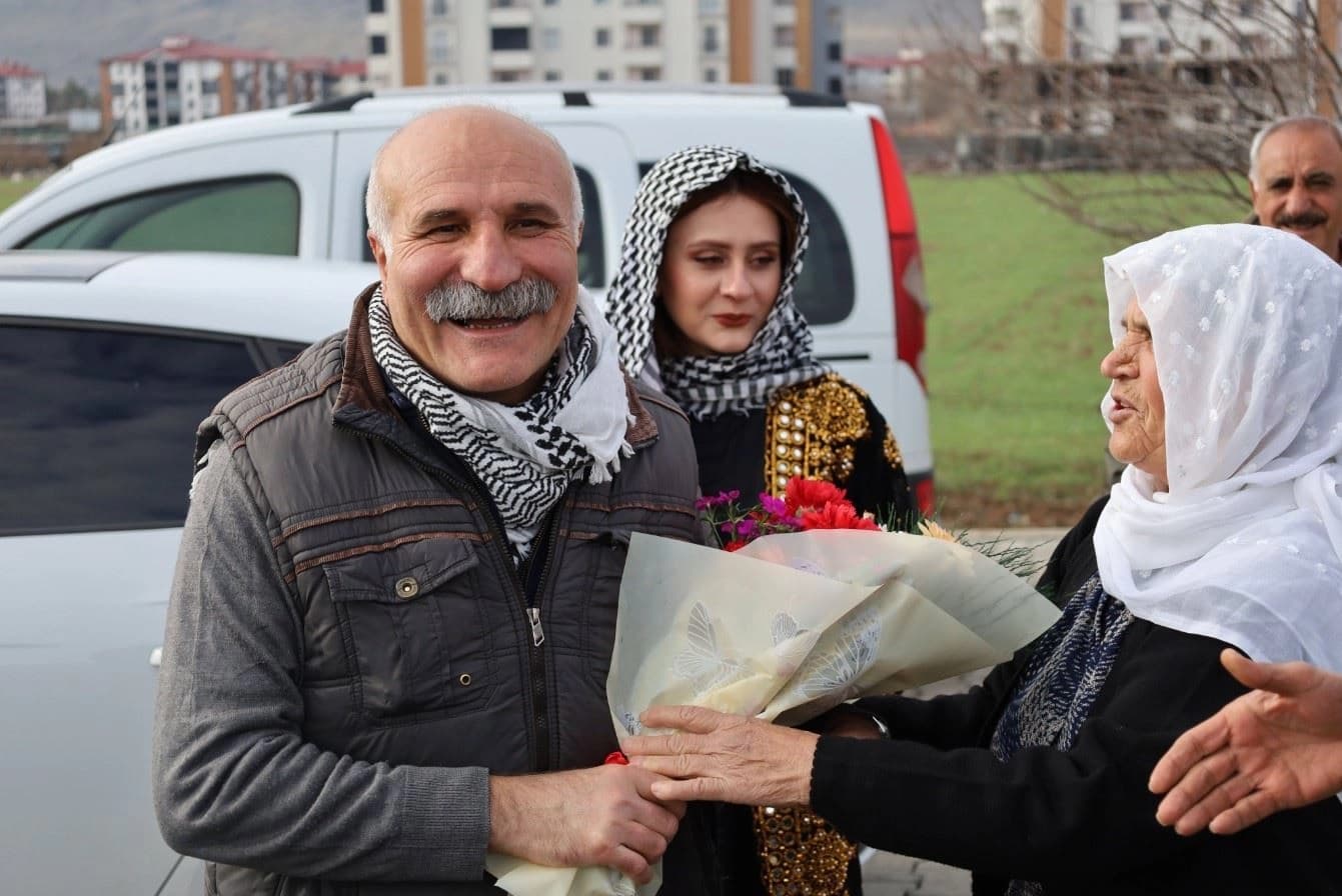 Yaşar Kirmizi piştî 32 salan hat berdan