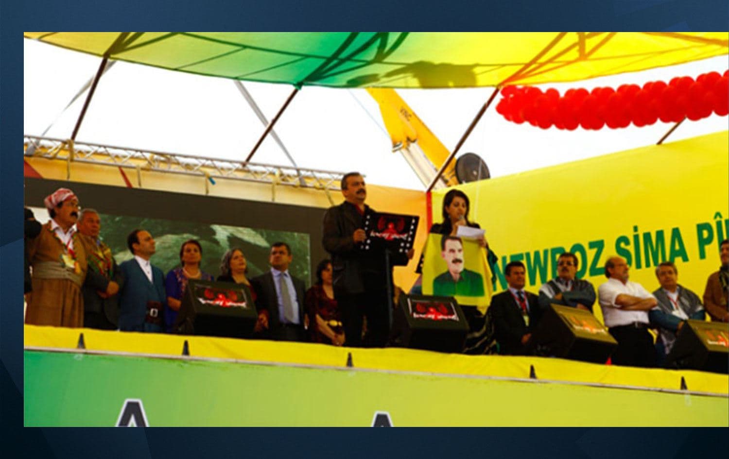 2013'teki Diyarbakır Newroz'unda Öcalan'ın mektubunu pervin Buldan okudu