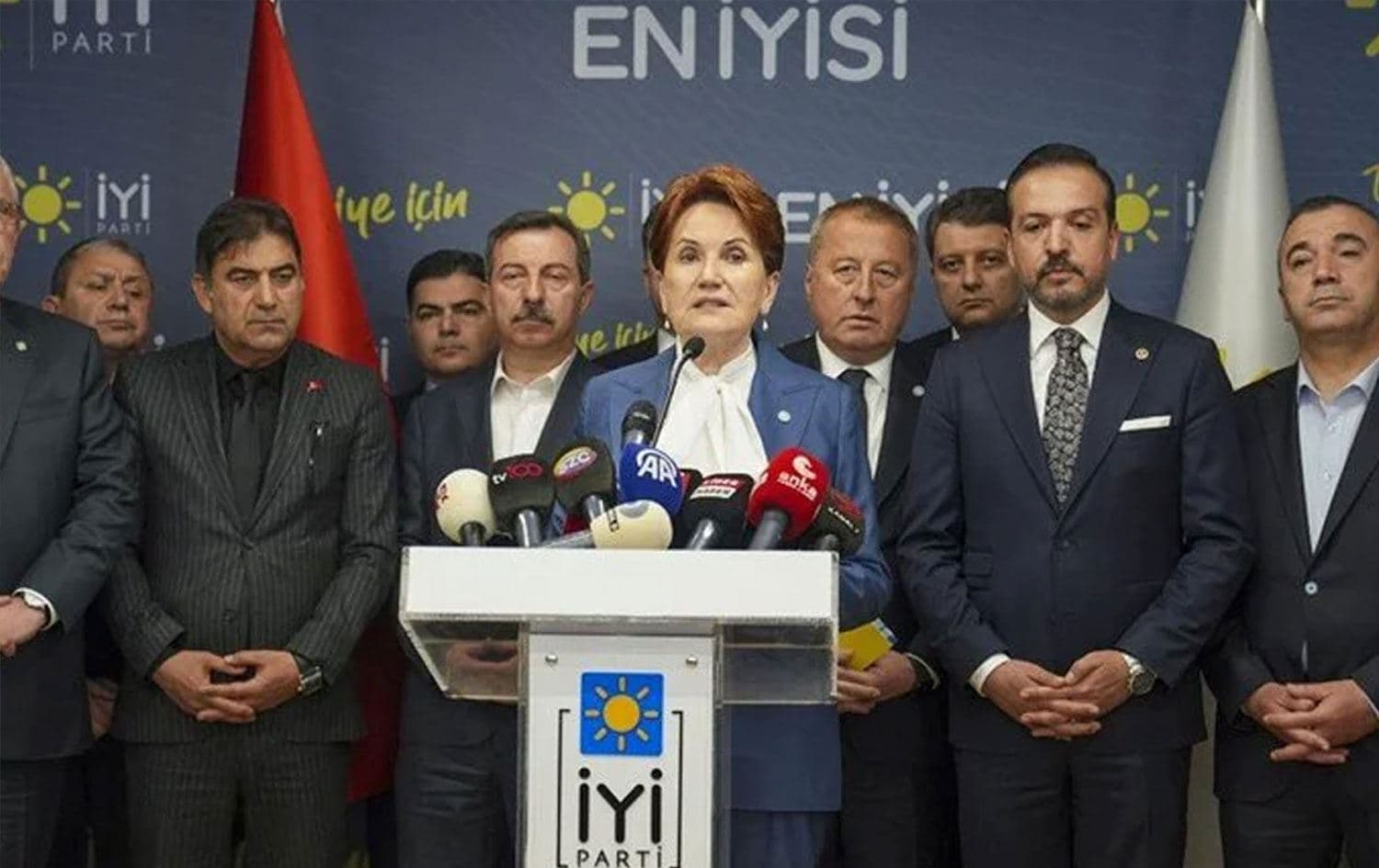 İYİ Parti Genel Başkanı Meral Akşener’den flaş adaylık açıklaması