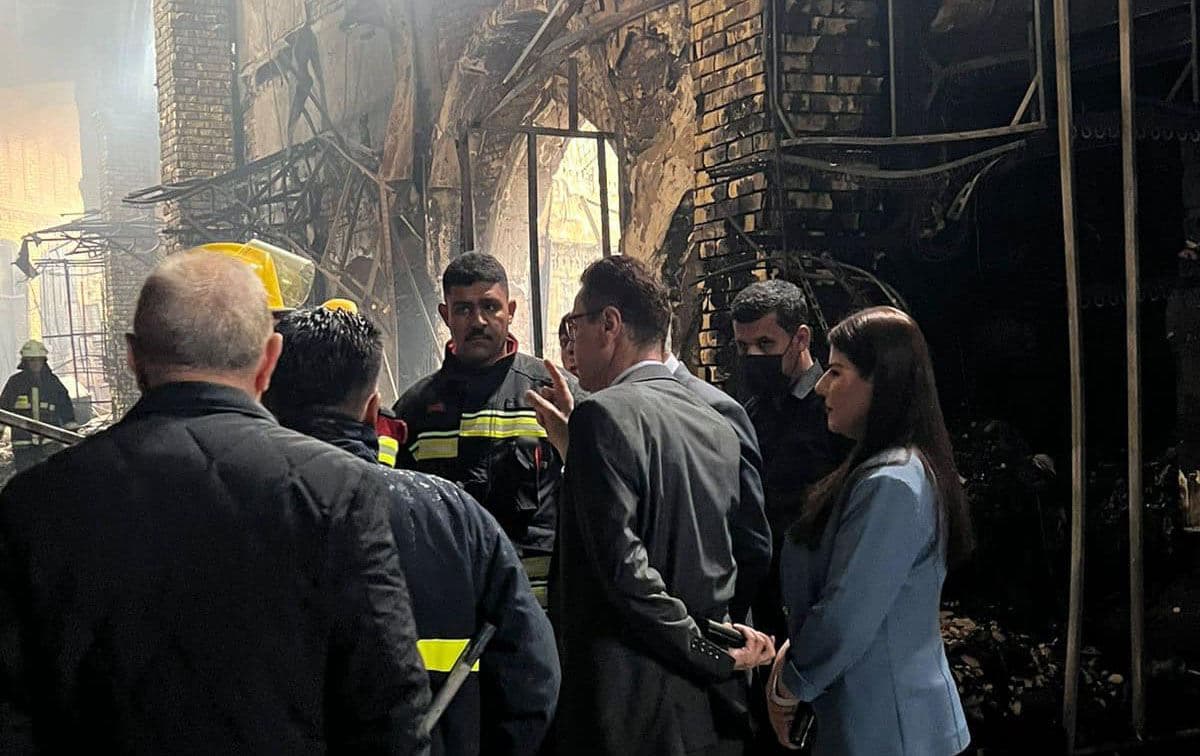 لیژنەکەی وەزارەتی کارەبا لە شوێنی ئاگرەکەی بازاڕی قەیسەری