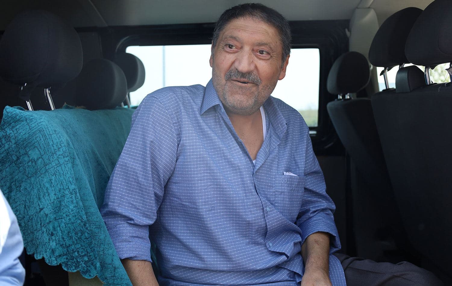 Kemal Özçelik / Sosyal medya
