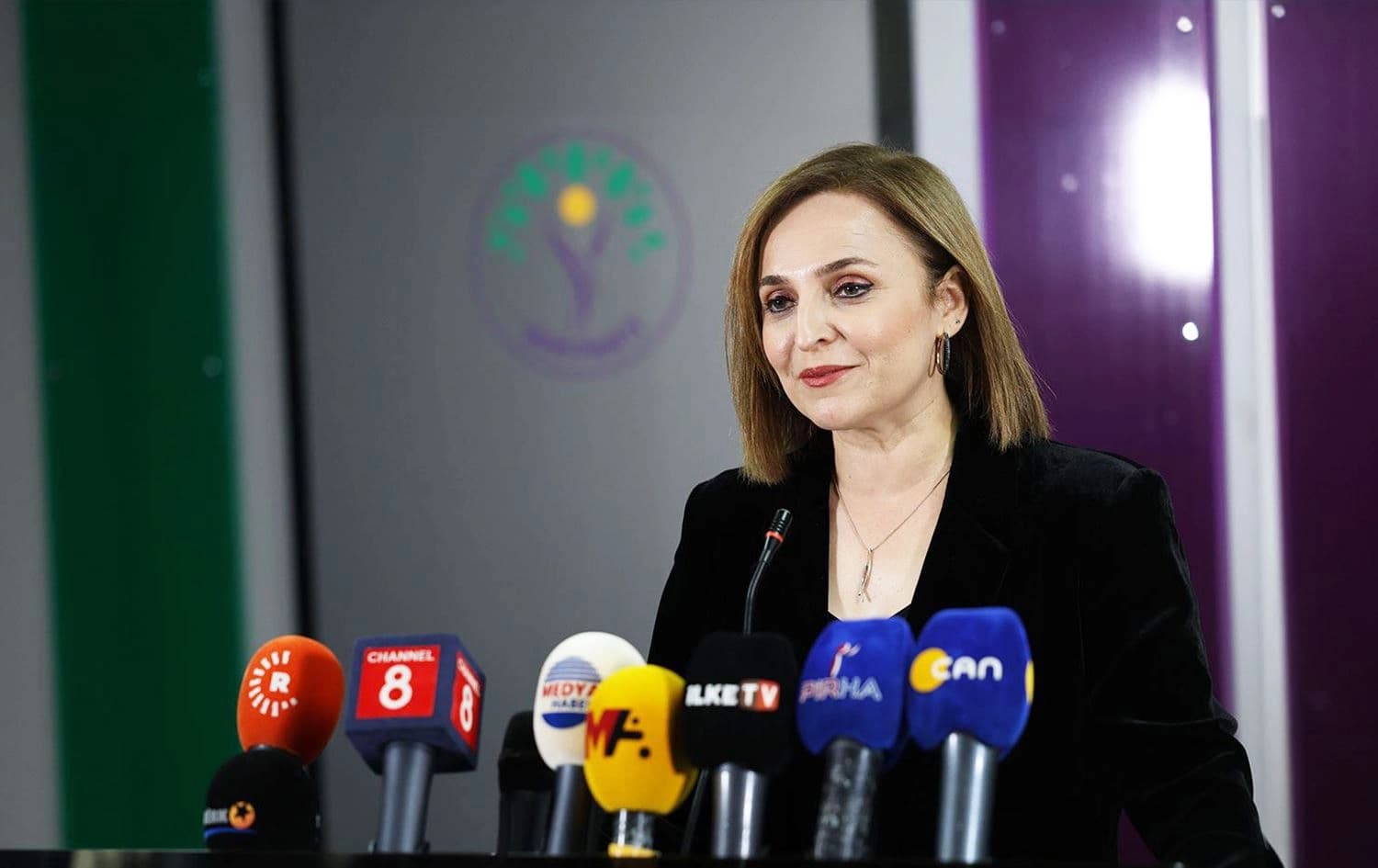 DEM Parti Sözcüsü Ayşegül Doğan