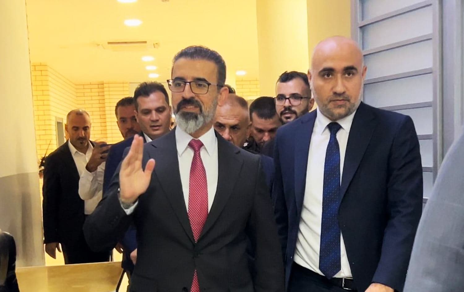 Rêbiwar Taha çû avahiya Parêzgariyê / Wêne: Rûdaw