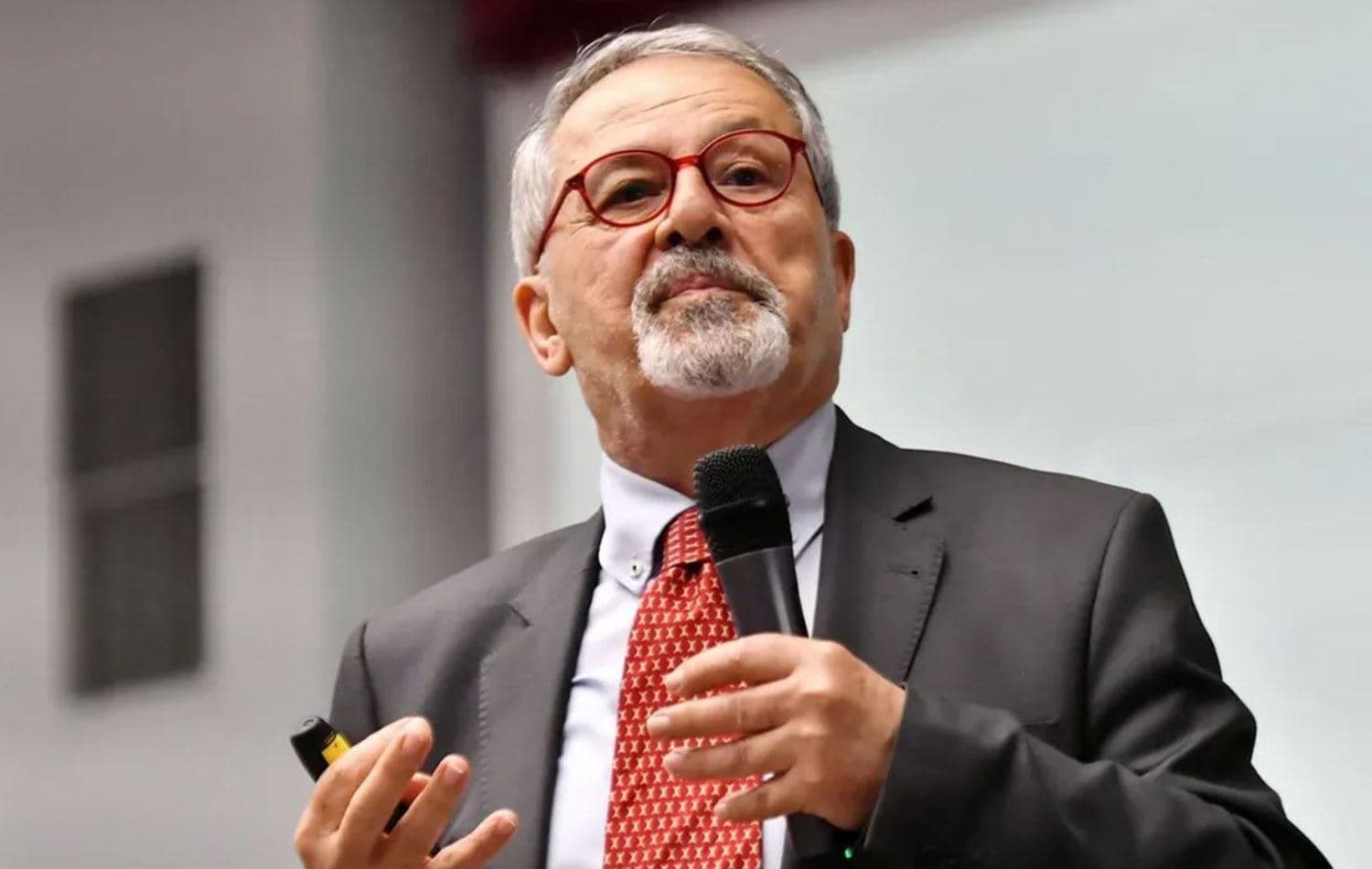 Prof. Dr. Naci Görür / Arşiv