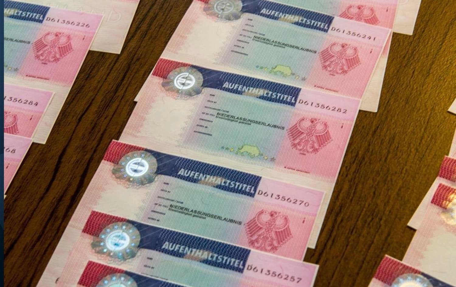 Yekîtiya Ewropayê sala borî 3,7 milyon mafê rûniştinê daye / Wêne: Arşîv