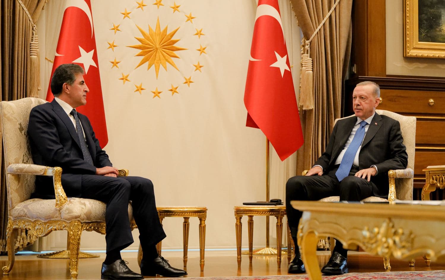 Foto: Kürdistan Bölgesi Başkanı Neçirvan Barzani resmi bir ziyaret kapsamında bugün gittiği Ankara’da Türkiye Cumhurbaşkanı Recep Tayyip Erdoğan ile bir araya geldi