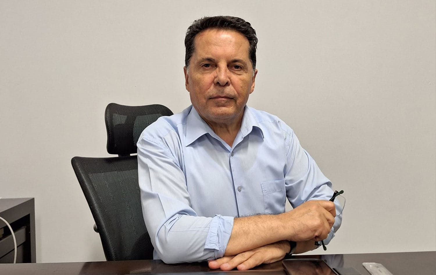 د. ئەحمەد ئۆزەر، سەرۆکی شارەوانیی ناوچەی ئەسەنیورتی ئیستەنبووڵ