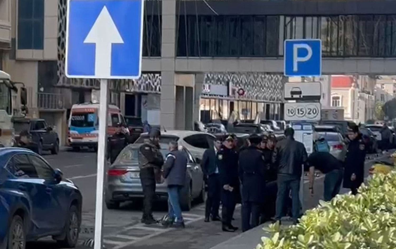 Security forces and police inspect a suspicious package in central Baku on November 10, 2024. Photo: Rudaw