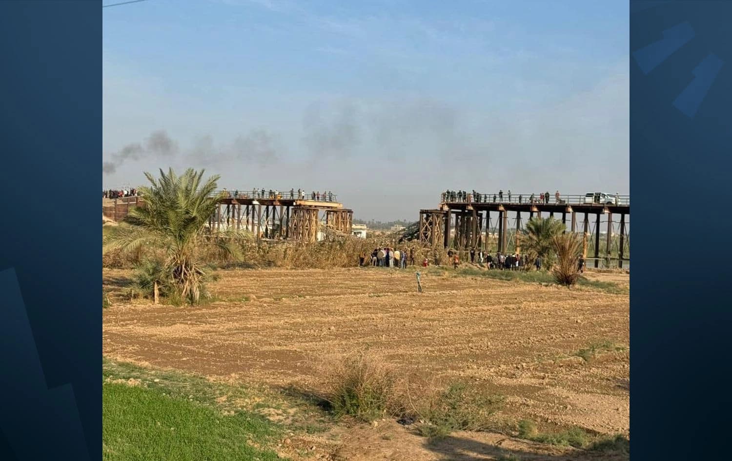 دیمەنی پردەکە لەدوای رووخانی.