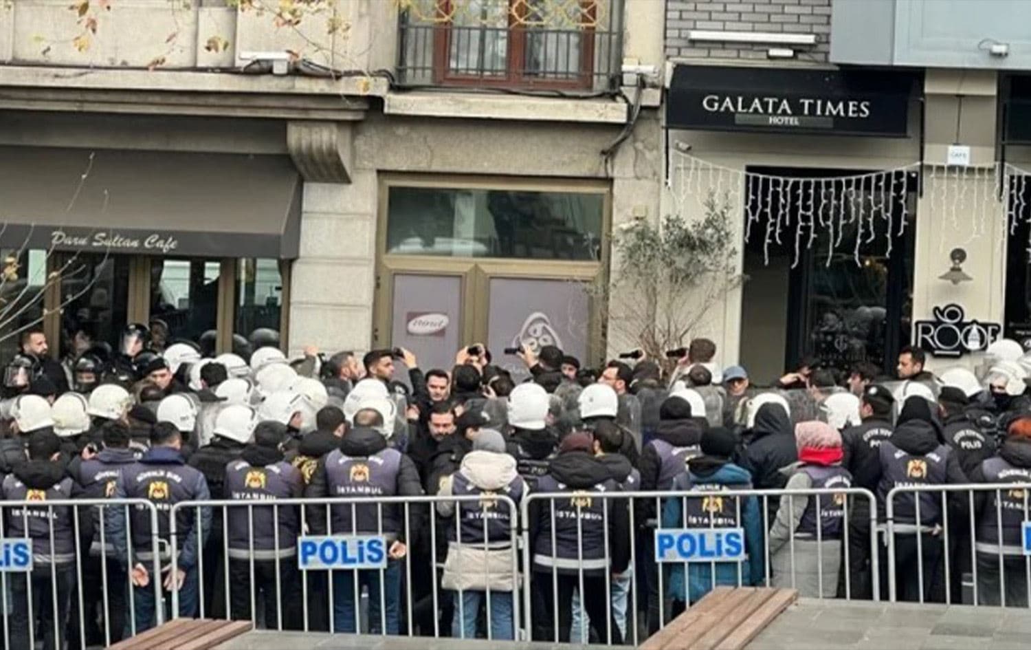 Protests in the Turkish city of Istanbul against the killing of Kurdish journalists Nazim Dashtan and Cihan Belkin in a suspected Turkish drone strike in northeast Syria (Rojava), on December 21, 2024. Photo: Mezopotamya Agency