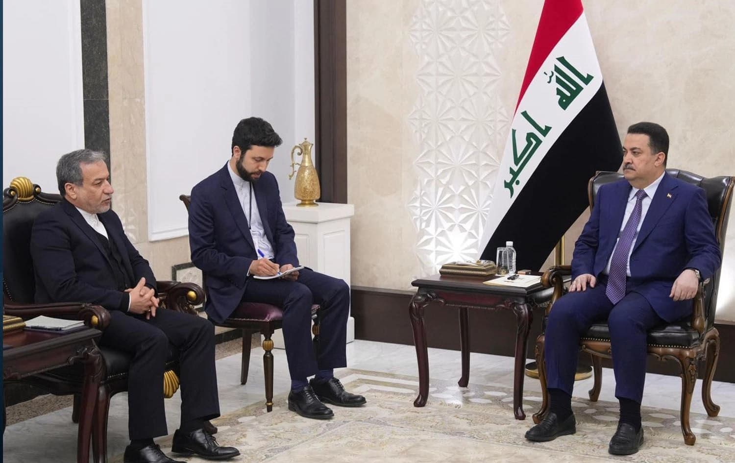 Iraqi Prime Minister Mohammed Shia’ al-Sudani (right) met with Iranian Foreign Minister Abbas Araghchi (left) in Baghdad on December 6, 2024. Photo: Sudani's office.