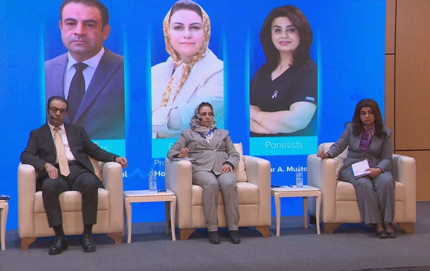 د. چنار سنجاوی - د. حەمدیە میرخان - د. دلۆڤان محەممەد. وێنە: رووداو