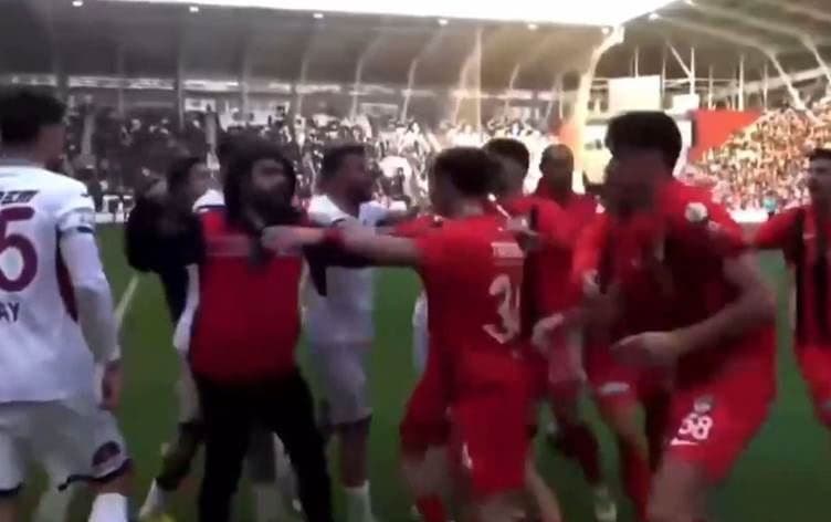 Dîmenê dema aloziyan\ Wêne: Torên Civakî