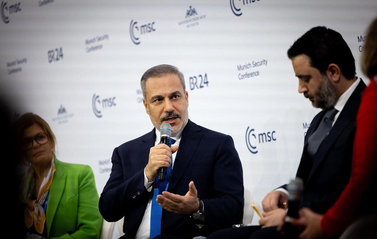 Hakan Fidan, 61. Münih Güvenlik Konferansı kapsamında düzenlenen, “Şam İçin Yeni Bir Şafak: Suriye’nin Geçiş Sürecine Dair Olasılıklar” paneline katıldı. / Foto: ANKA