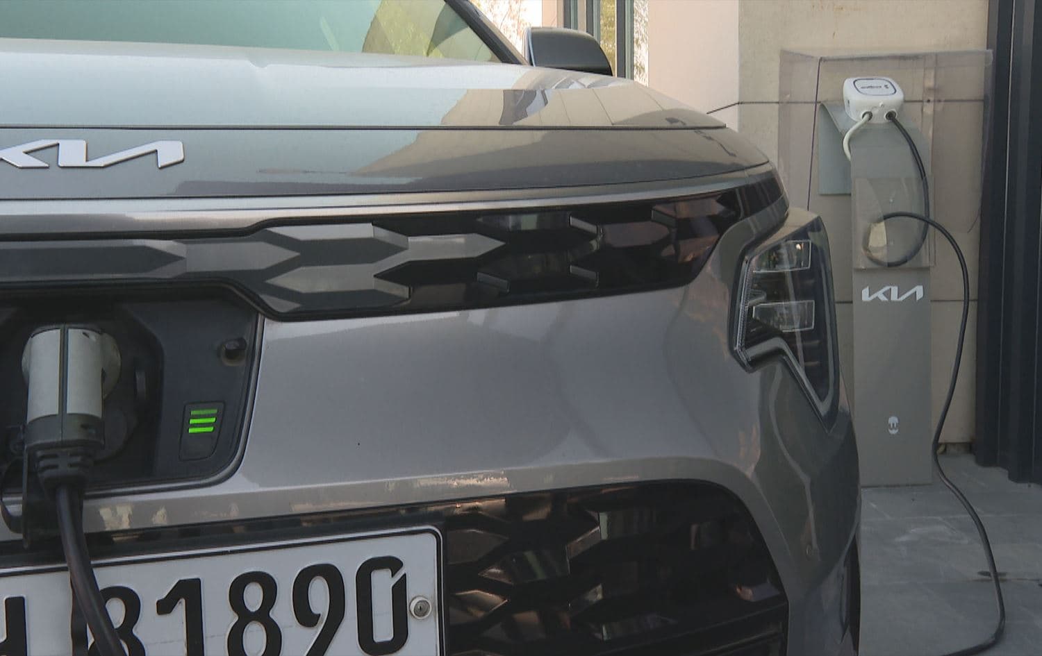 An electric car in Erbil. Photo: Rudaw