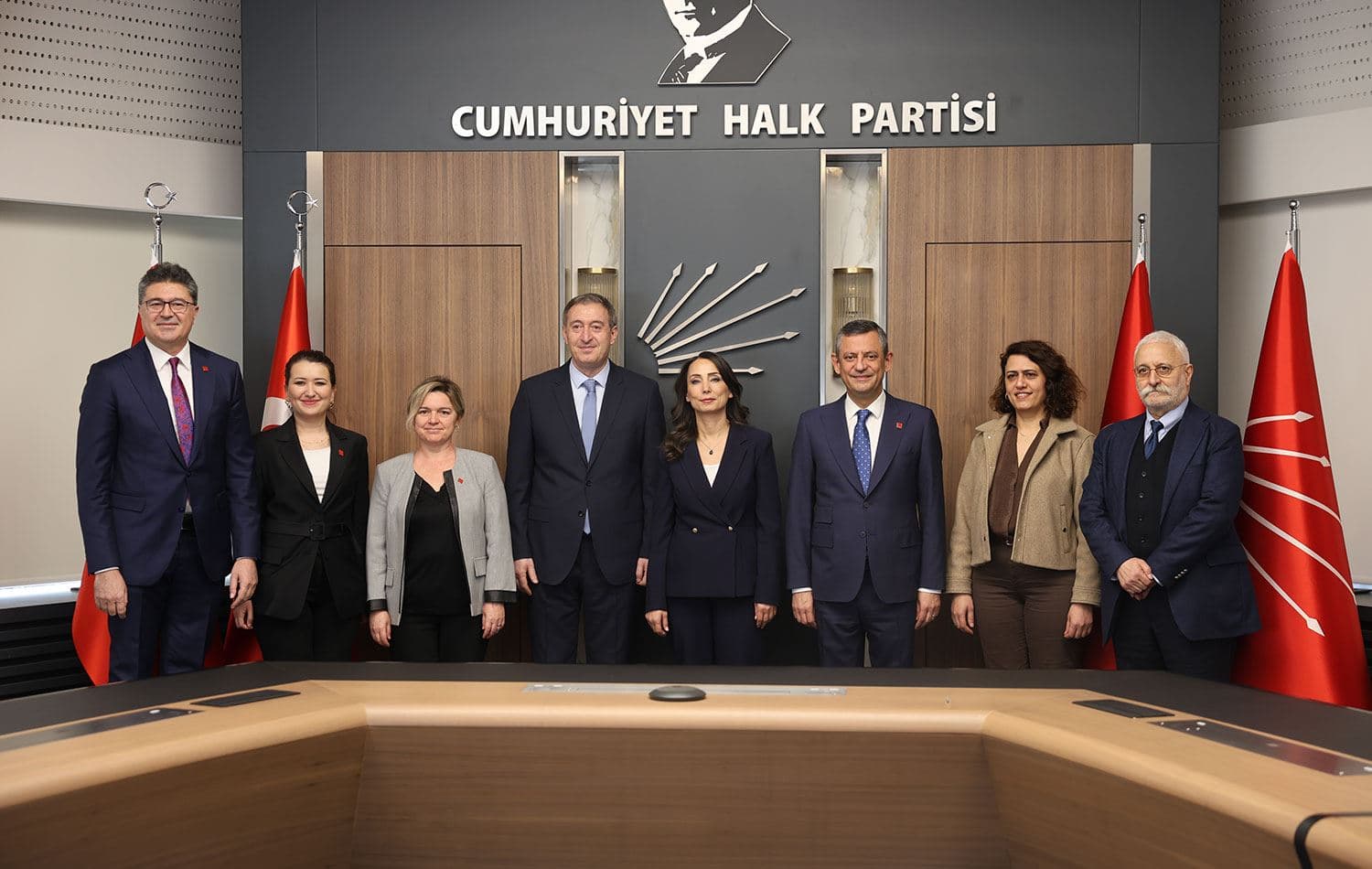 DEM Parti Eş Genel Başkanları ile CHP Genel Başkanı bir araya geldi. / Foto: CHP Basın