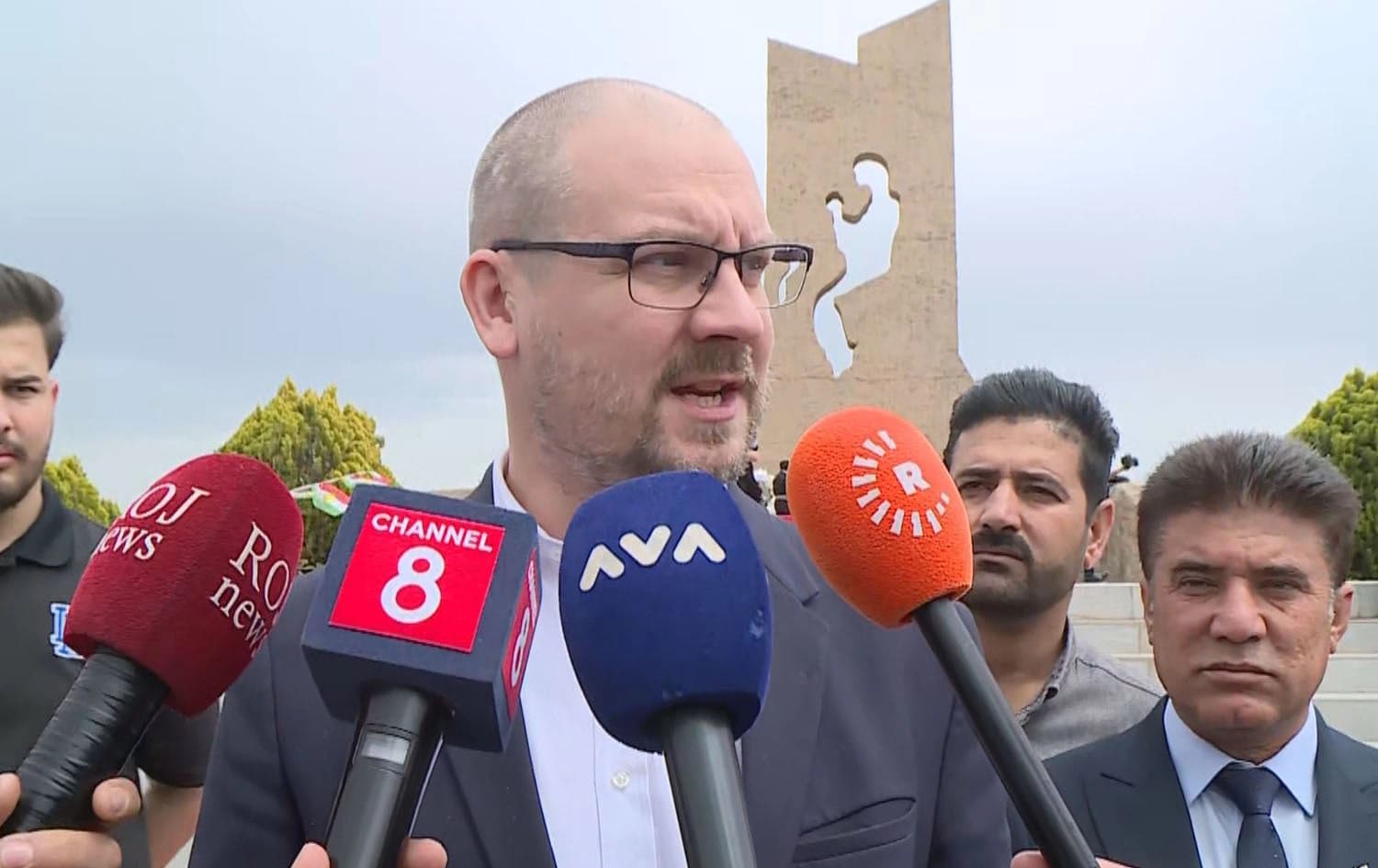 Ola Moller, one of the Swedish members of parliament for the Social Democrats speaks to reporters in Duhok on April 14, 2025. Photo: Rudaw