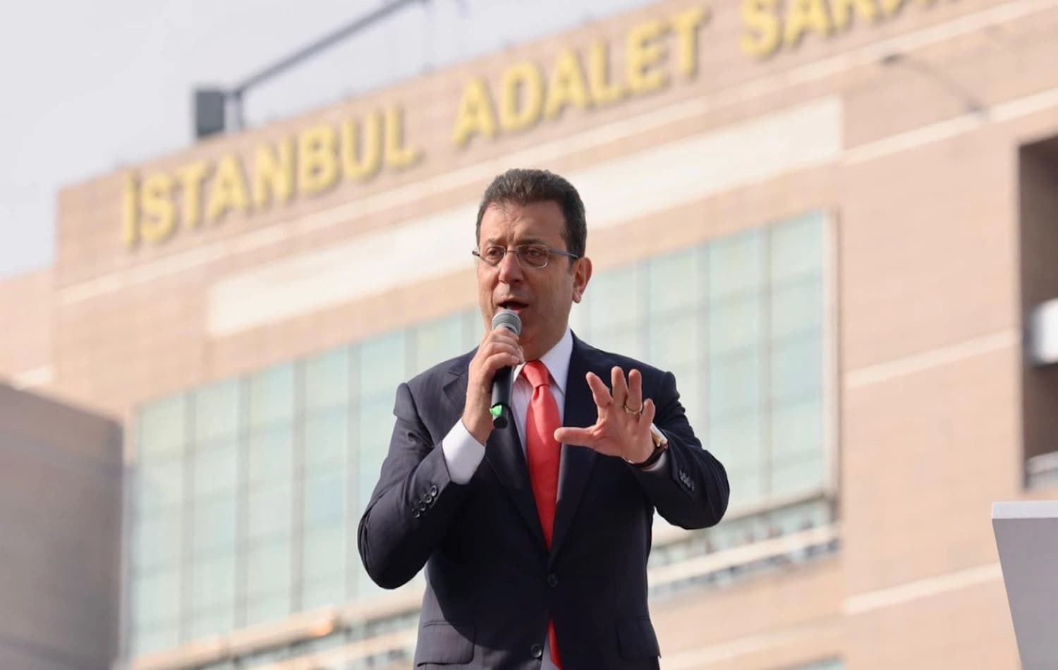 İstanbul Üniversitesi, Ekrem İmamoğlu'nun diplomasını iptal etmişti / Fotoğraf: X