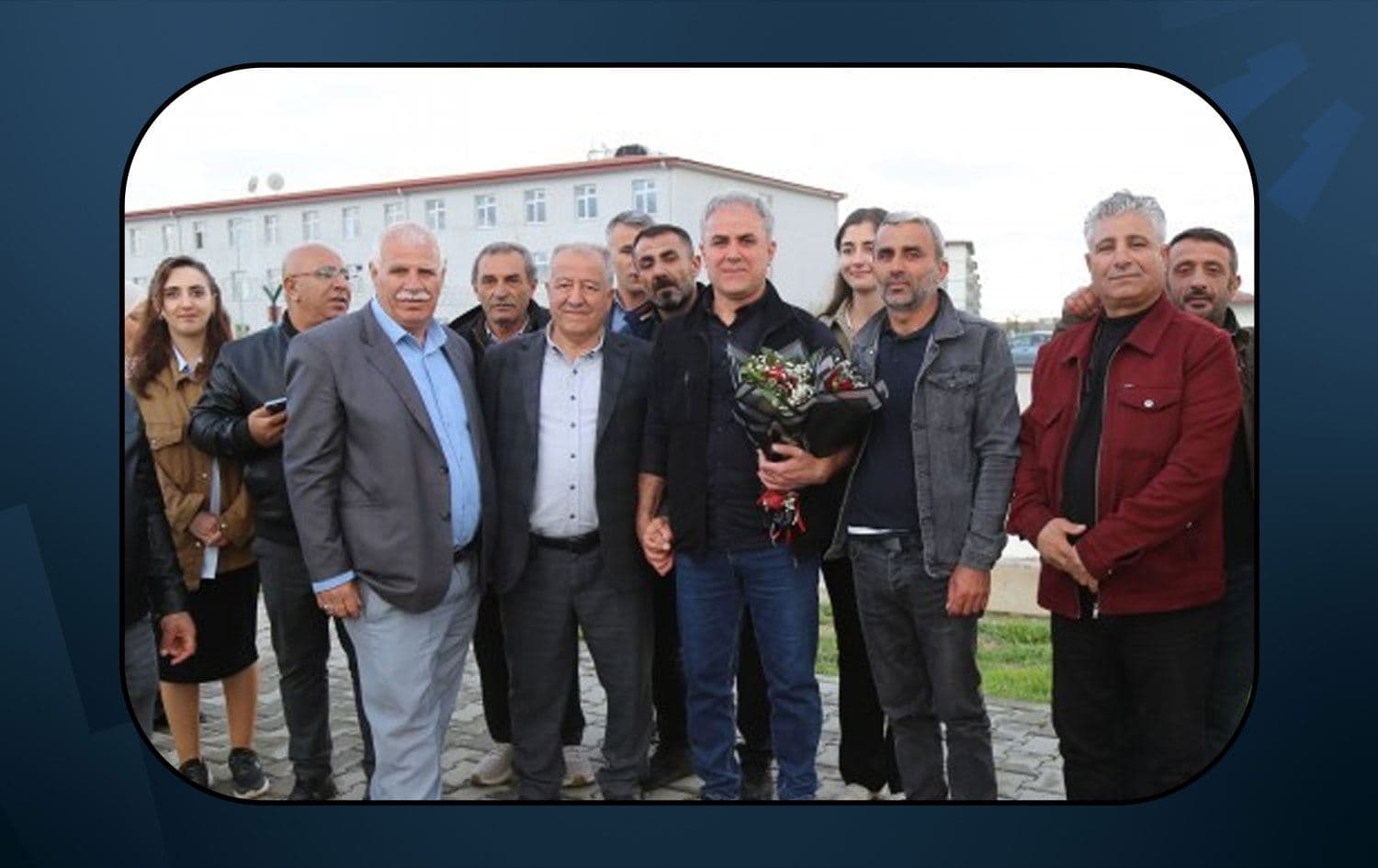 Yerdegül, cezaevi çıkışında karşılandı