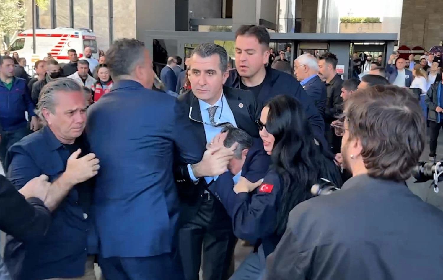 CHP Genel Başkanı Özgür Özel’e fiziki saldırı gerçekleştirilmişti. /Foto: AA