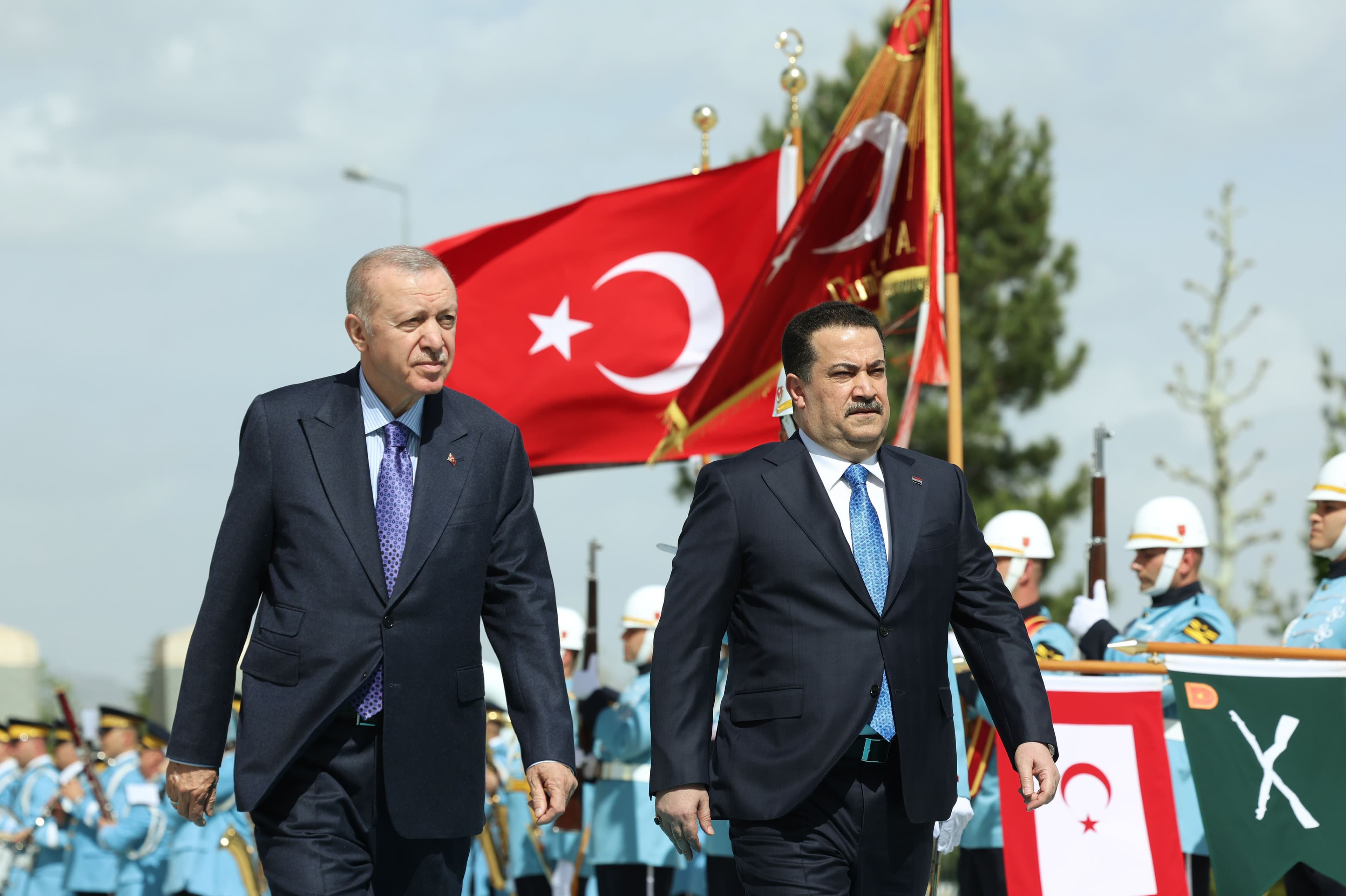 Turkish President Recep Tayyip Erdogan (left) receives Iraqi PM Mohammed Shia' al-Sudani in Ankara on May 8, 2025. Photo: AA