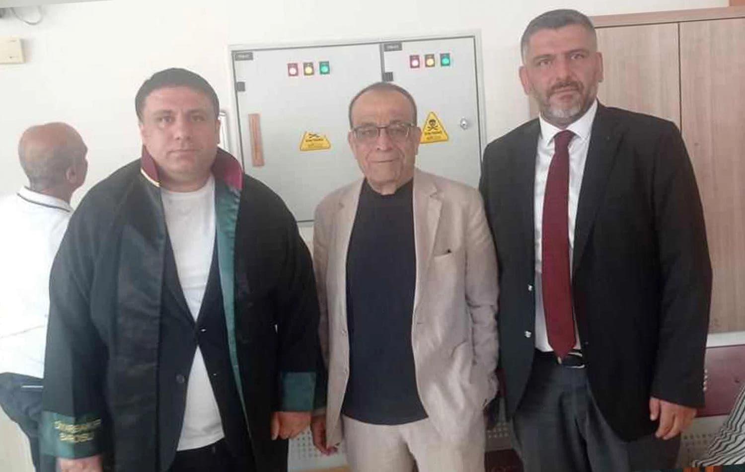 Gazeteci Naci Sapan (ortada) / Foto: Sosyal medya