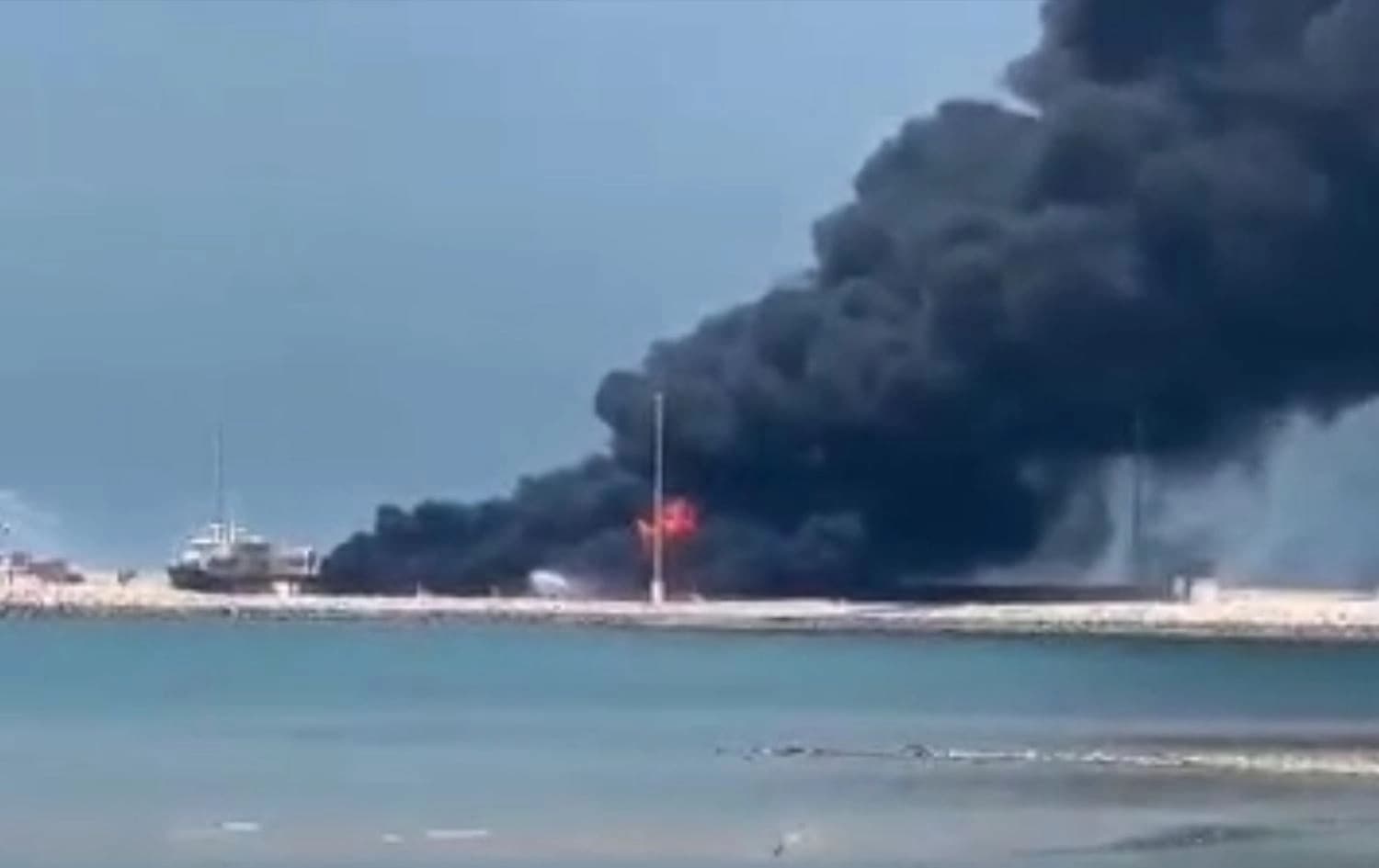Footage of the large blast rocked a petrochemical complex in Iran’s southern Bushehr Province on June 11, 2025. Photo: Tasnim