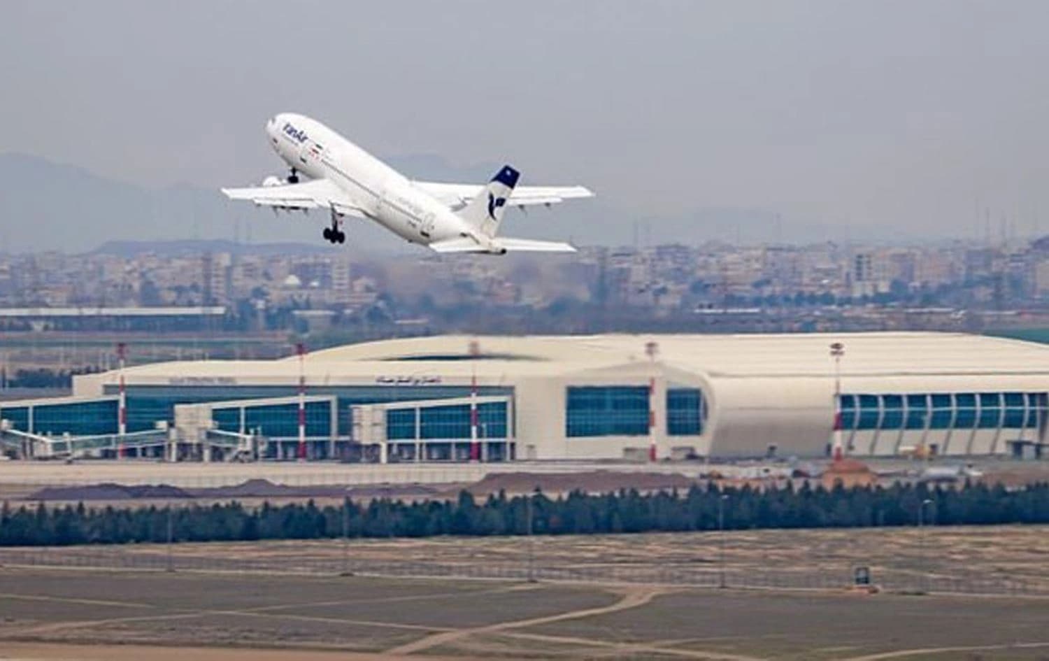 فڕۆکەخانەیەکی ئێران.