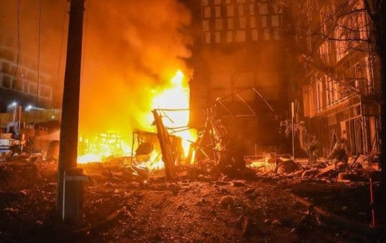 Ukrayna yetkilileri, saldırıların ülkenin farklı bölgelerini hedef aldığını bildirdi