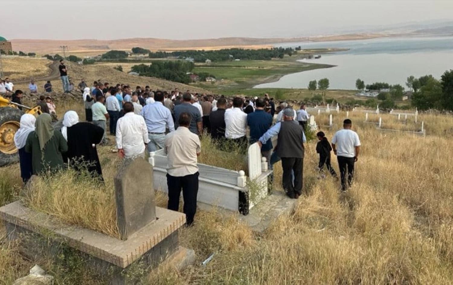 Dema veşartina cenazeyê Abdî Ekmekçî\ Wêne: AA