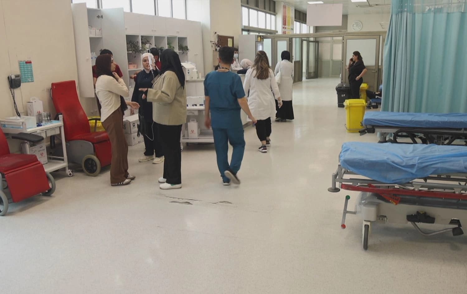 چەند پزیشکێک لە نەخۆشخانەی شار. وێنە: رووداو