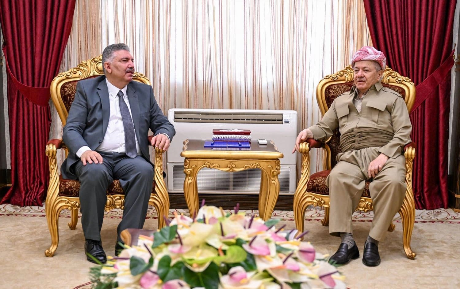 Kurdistan Democratic Party (KDP) leader Masoud Barzani (right) in a meeting with Mahmoud Meslat, co-chair of the Syrian Democratic Council (SDC) (right), in Erbil, August 16, 2025. Photo: Barzani Headquarters/Facebook