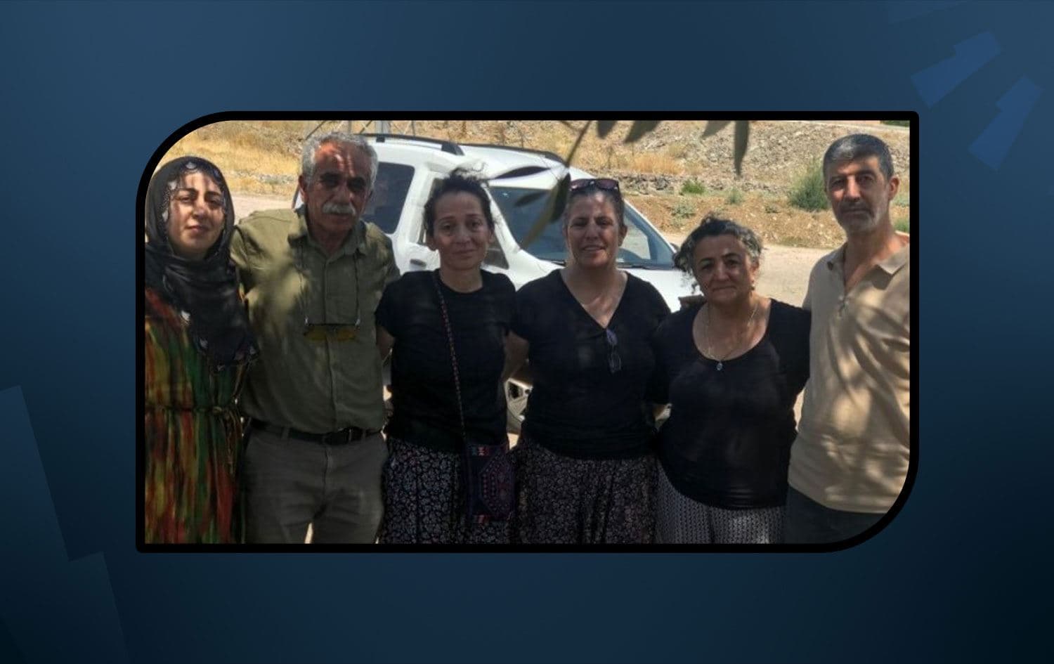 Gülten Akgül (soldan üçüncü), DEM Parti ilçe yöneticileri ile TUHAYDER üyeleri karşılandı
