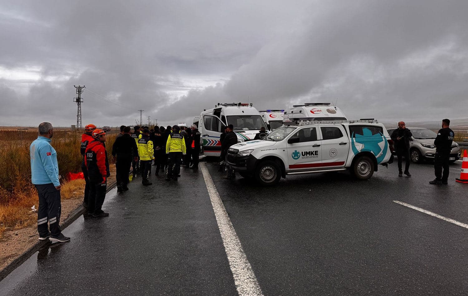 Aksaray'da meydana gelen trafik kazasında 2 askeri personel şehit oldu, 1 kişi hayatını kaybetti. / AA