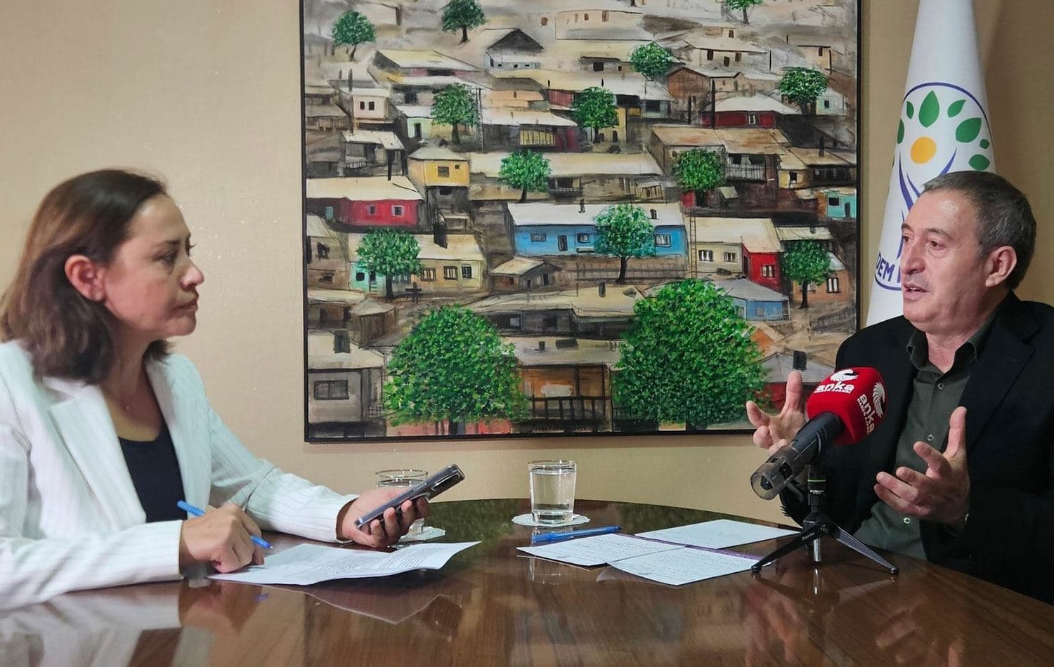 DEM Parti Eş Genel Başkanı Tuncer Bakırhan, gündemdeki konulara ilişkin DEM Parti Genel Merkezi'nde ANKA Haber Ajansı’na değerlendirmelerde bulundu.