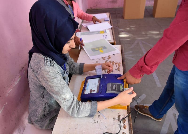 An Iraqi voter at a polling station in Kirkuk city on May 12, 2018. AFP file photo