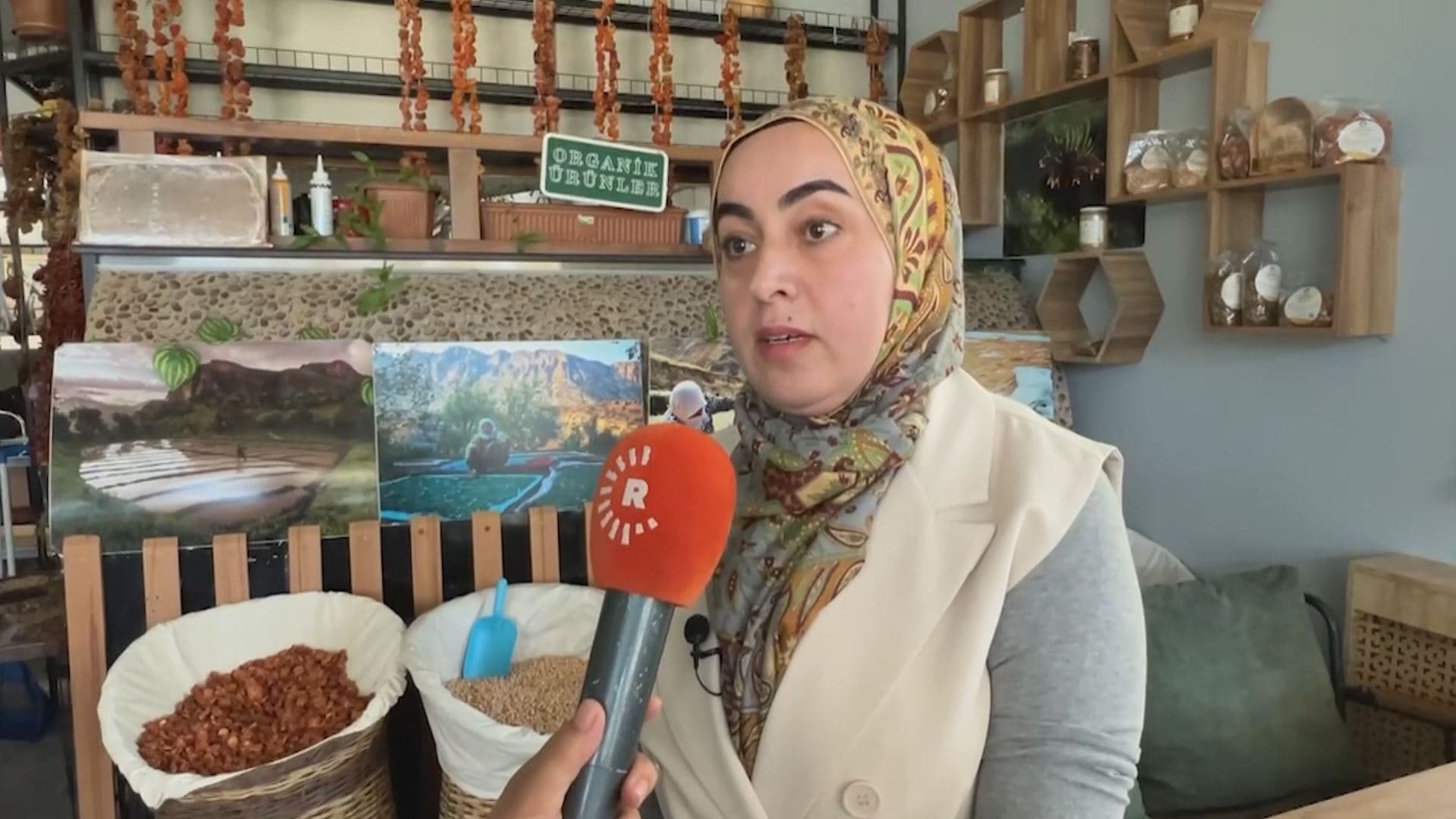 Hakkari'de ‘Kengirok’ hasadı yeni gelir kapısı oldu. / Foto: Rûdaw