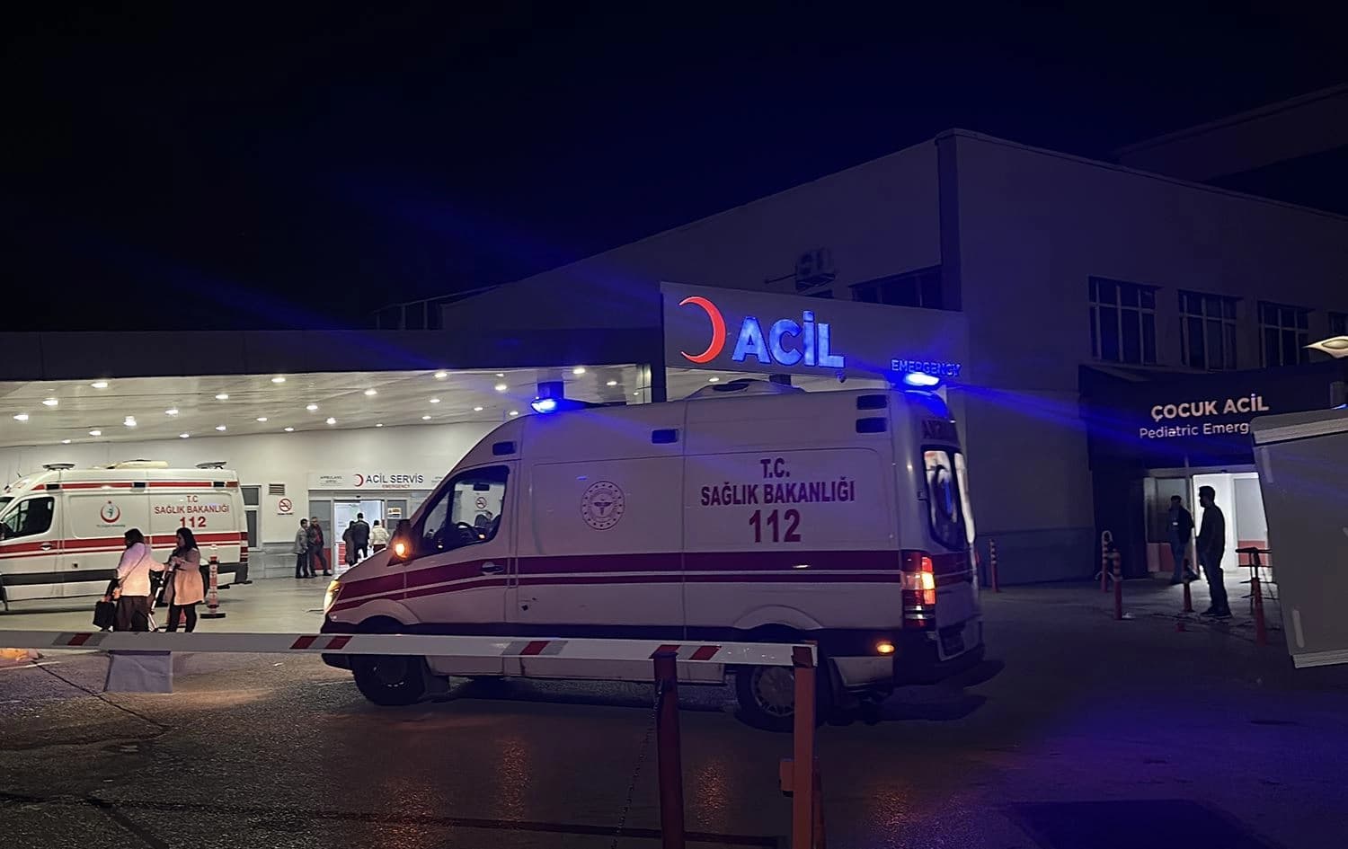 Ber nexweşxaneyê /Wêne: AA